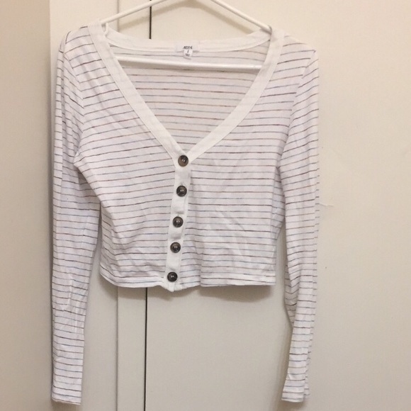 *Never worn* ARDENE cropped white buttondown - Picture 1 of 1